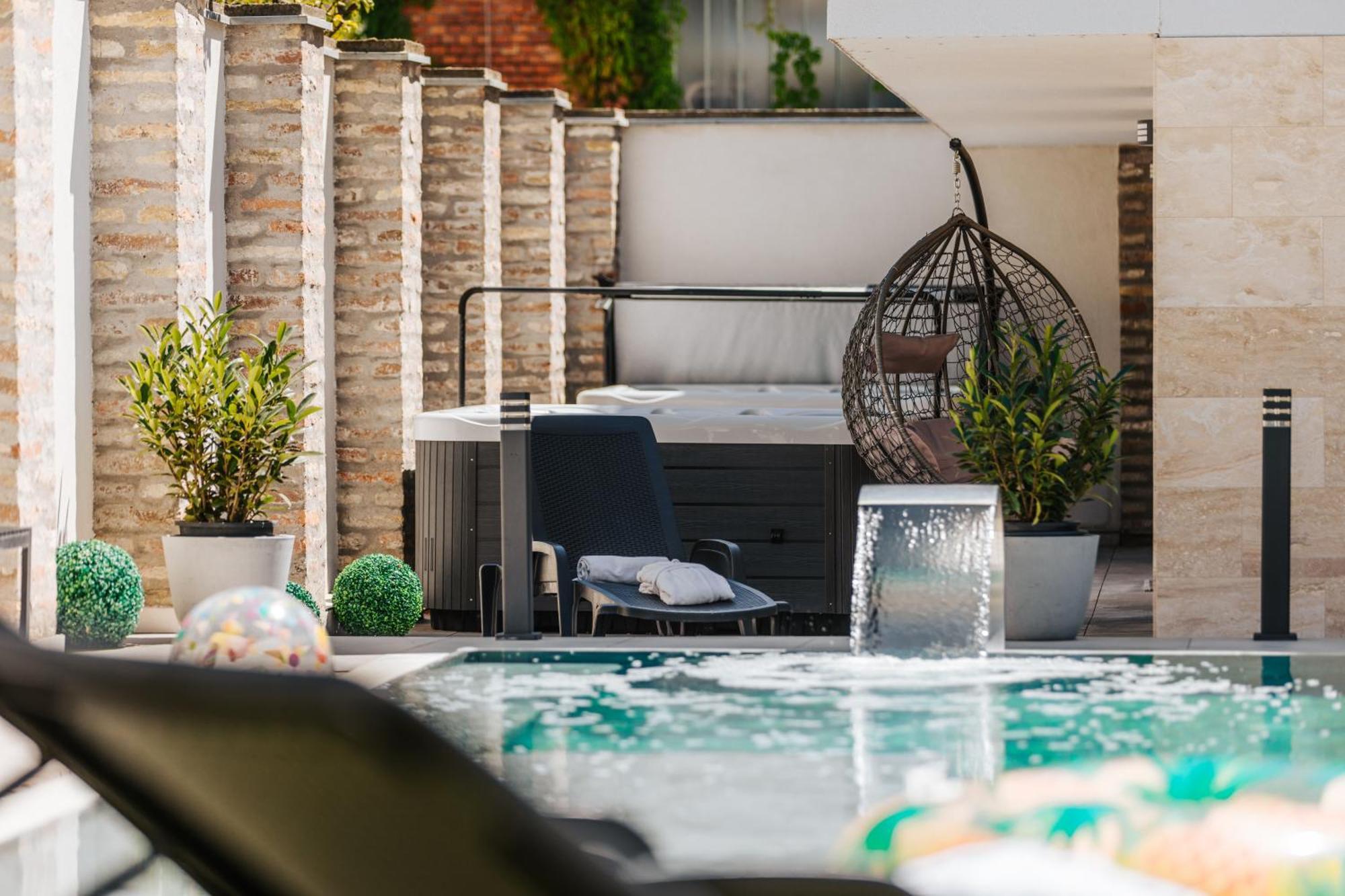 Hotel Auris แซแก็ด ภายนอก รูปภาพ